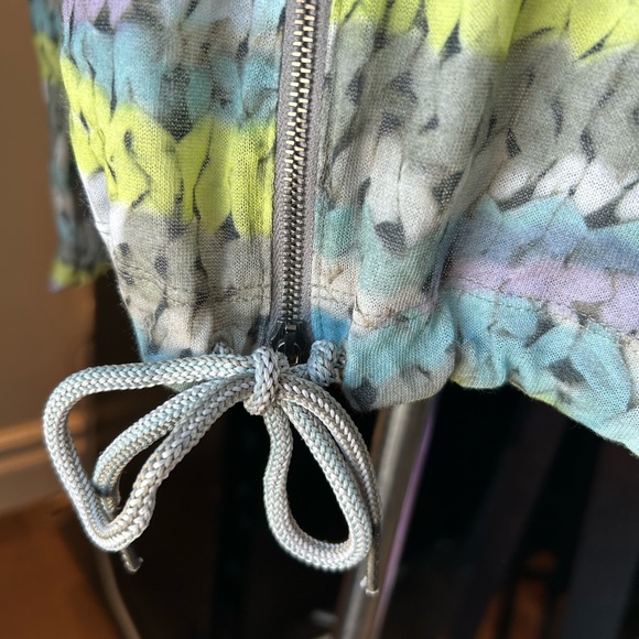 Marc Cain Sport zippered top multicoloured size 6 - Picture 7 of 10